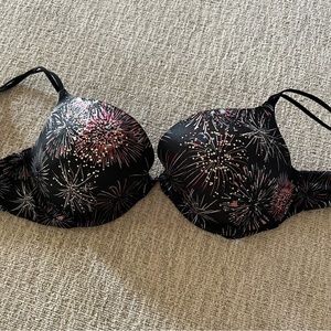 VERY CLEAN ! VERY SEXY
Push-Up Bra